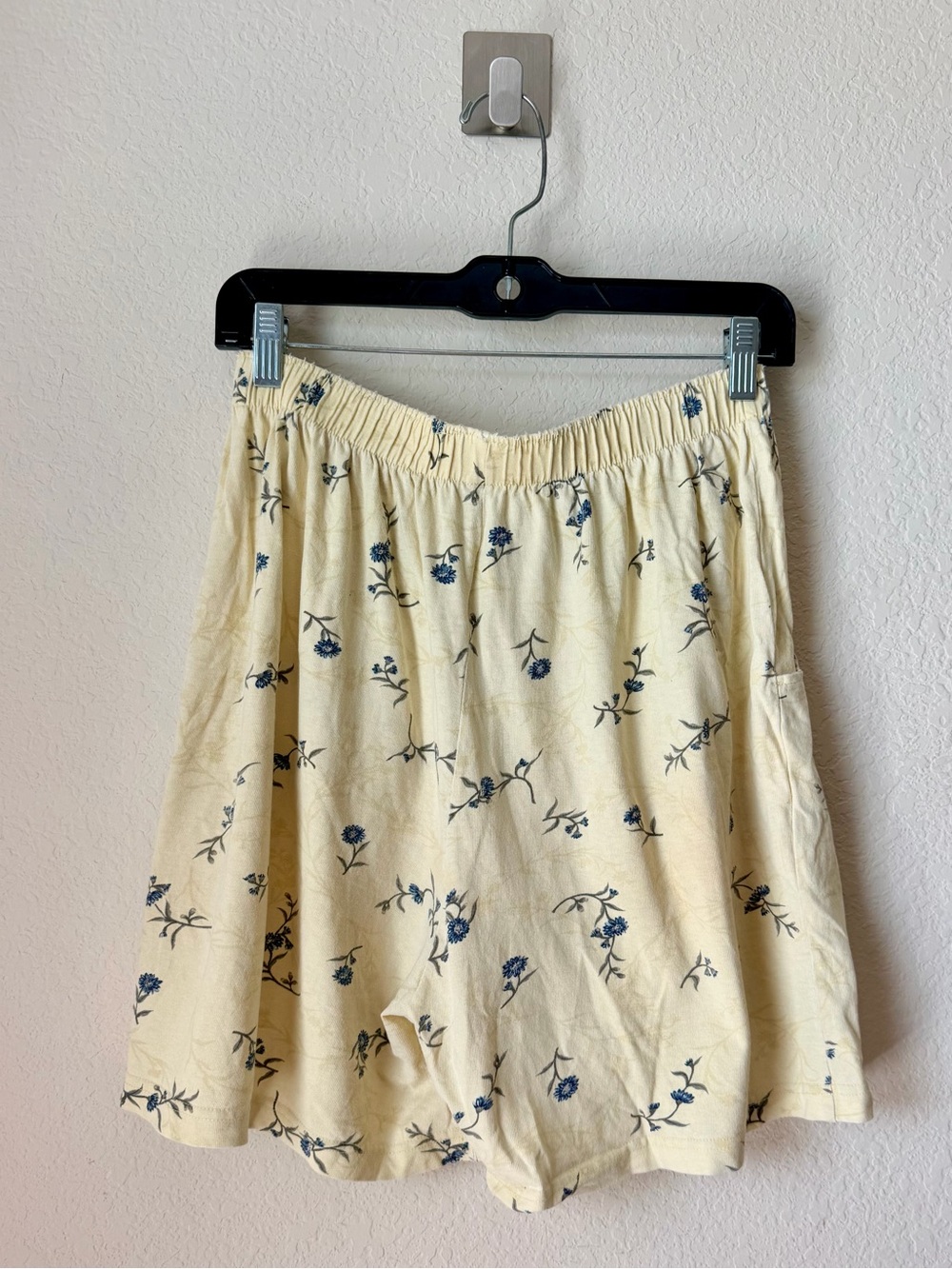 VINTAGE 100% Cotton Pale Yellow Floral High-Waist Women's Shorts